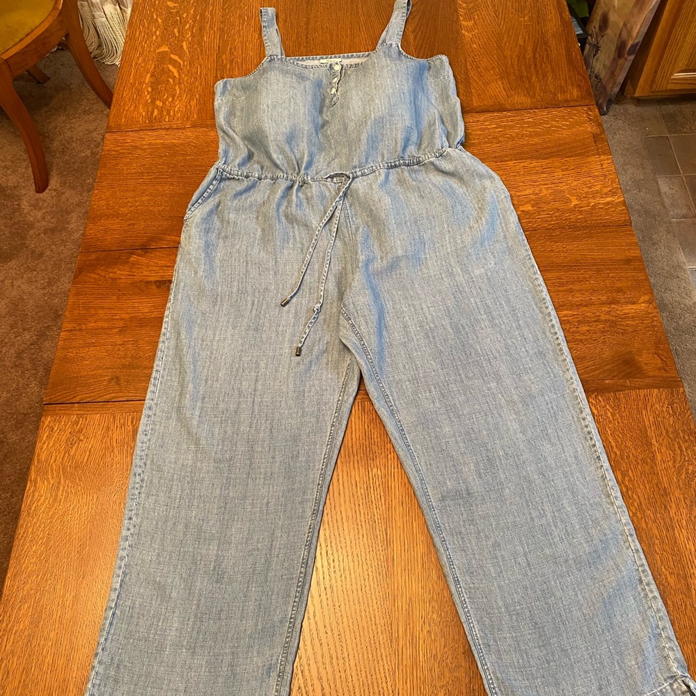 🍁 Cute Denim Jumpsuit 🍁